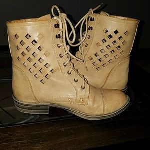 FOREVER 21 SIDE CUTOUT LACE UP COMBAT BOOTS